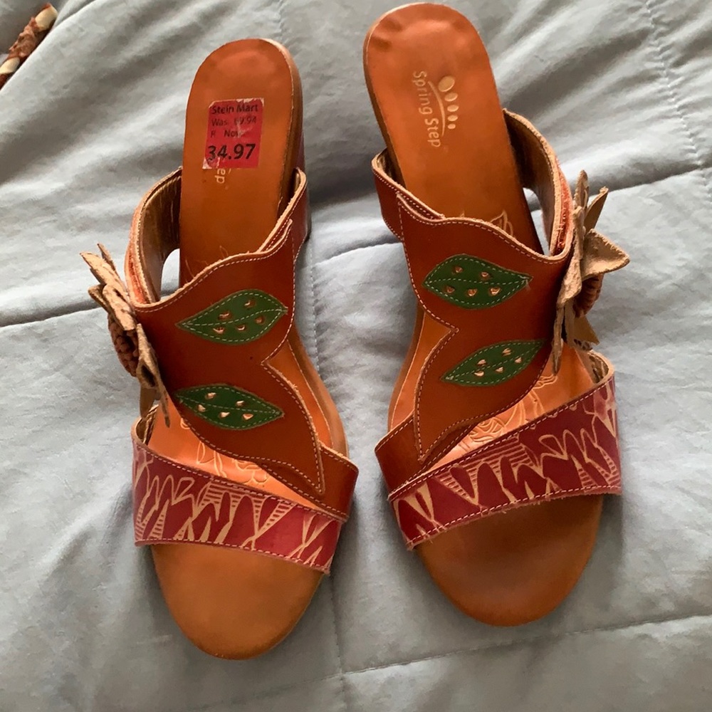 L’Artiste Spring Step sandal EUC